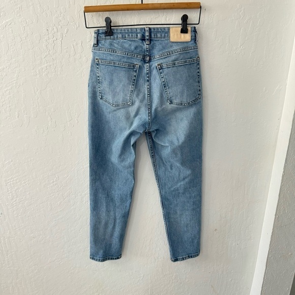 Everlane Curvy Cheeky Jean 26 Crop Light Wash - Picture 5 of 11